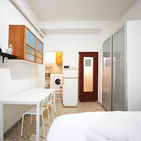 Tomari Apartment