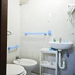 Tomari דירה *
