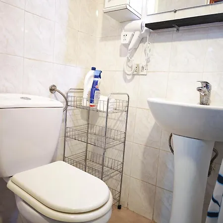 Apartament Tomari *